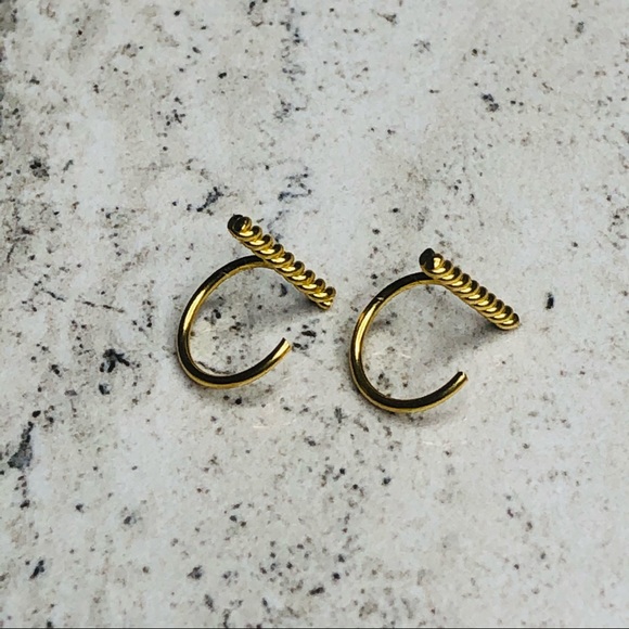 925 Sterling Silver Gold Twisted Bar Ear Cuff - Picture 5 of 14